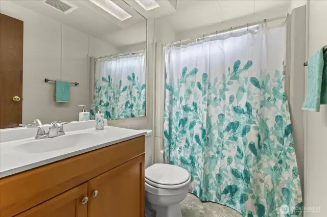 Main hall full bathroom.