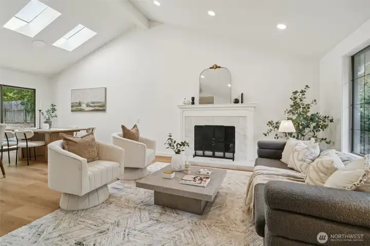 Vaulted high Ceiling and skylight bring in a lot of lights.