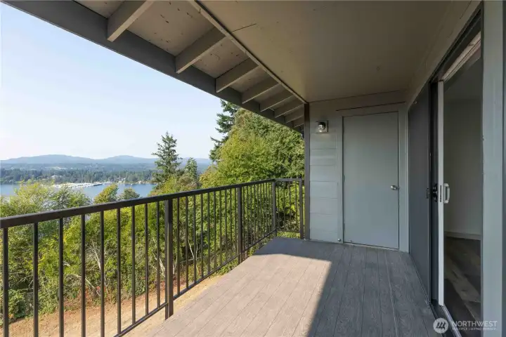 On clear days, you'll get views of Gold Mtn, Green Mtn, and peakaboo to Mt Washington
