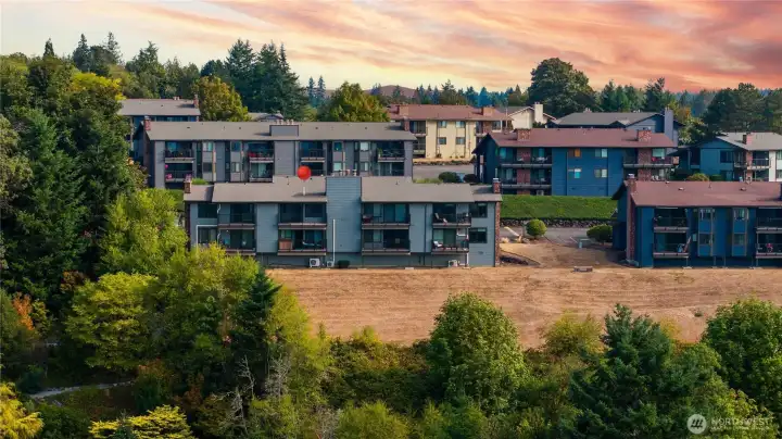 Top floor unit with unobstructed views!