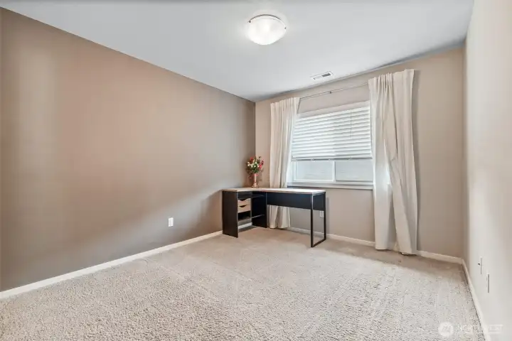 Guest bedroom