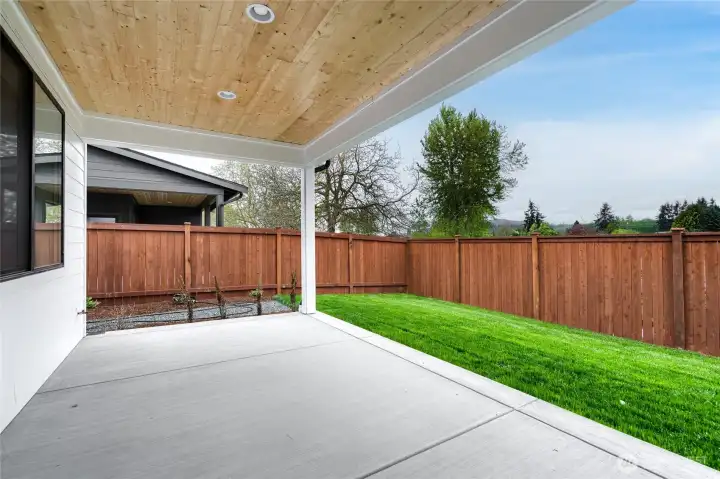 Covered Back Patio - Pics are of a different 3049 plan. Features and colors may differ.