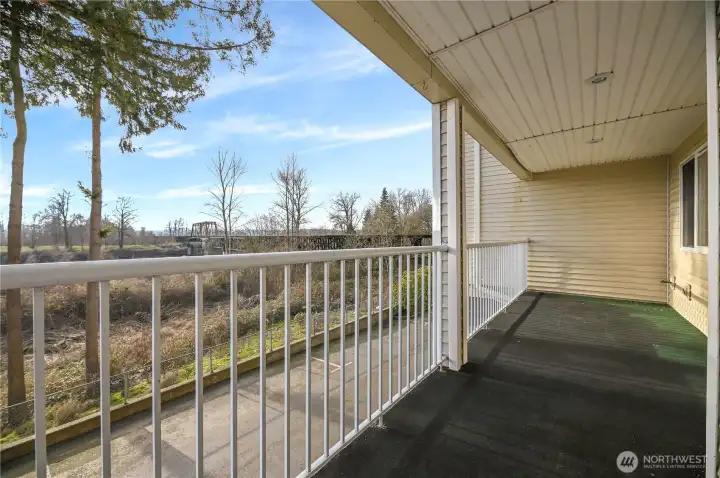 Enormous Balcony Off The Back