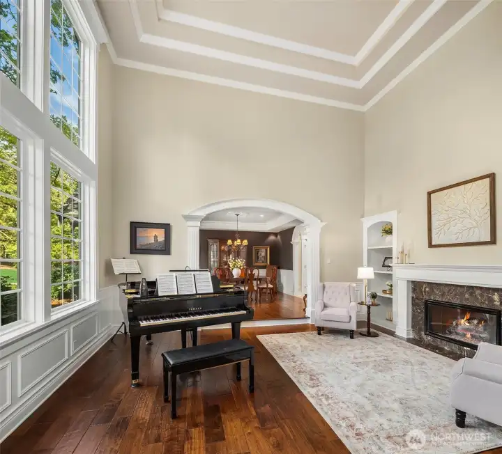 Living Room w/fireplace