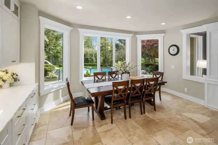 Eat-in dining area