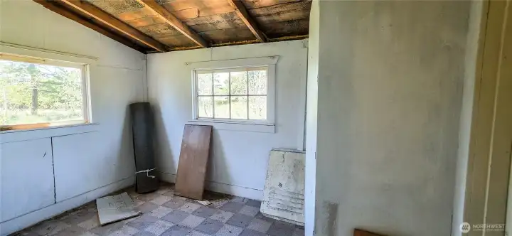Located at the Northwest corner of the home, this versatile bonus room provides fantastic extra square footage, perfect for a playroom, hobby space, or additional storage.