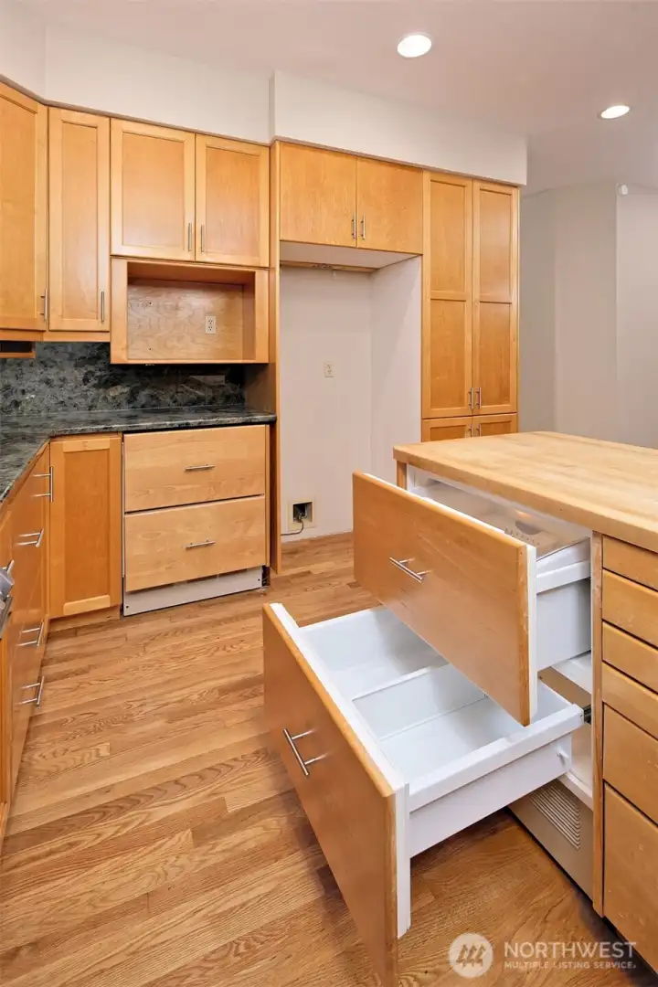 These two drawers are refrigerated - built right into the cabinets. These two drawers are refrigerated - built right into the cabinets.