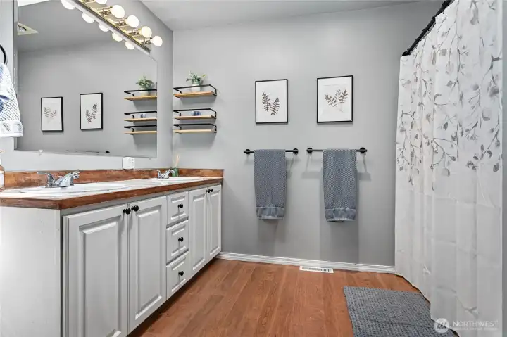 primary en suite
