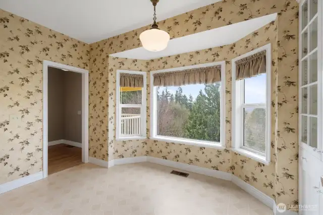 kitchen bay window