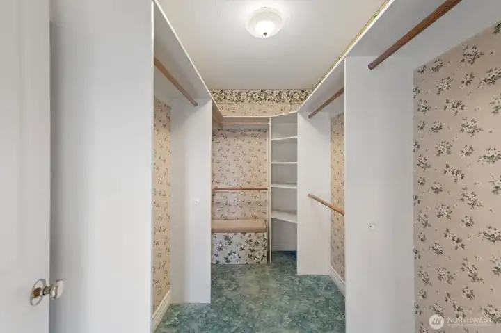 primary bedroom #1 closet