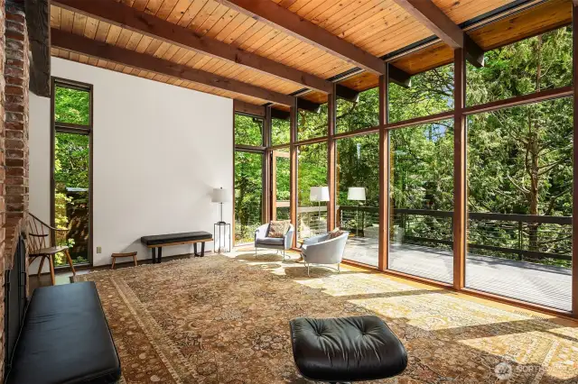 "Walls of glass are like living wallpaper that changes color seasonally." - Pacific NW Magazine