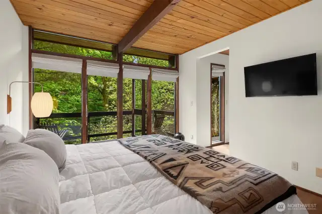 Primary bedroom feature private veranda