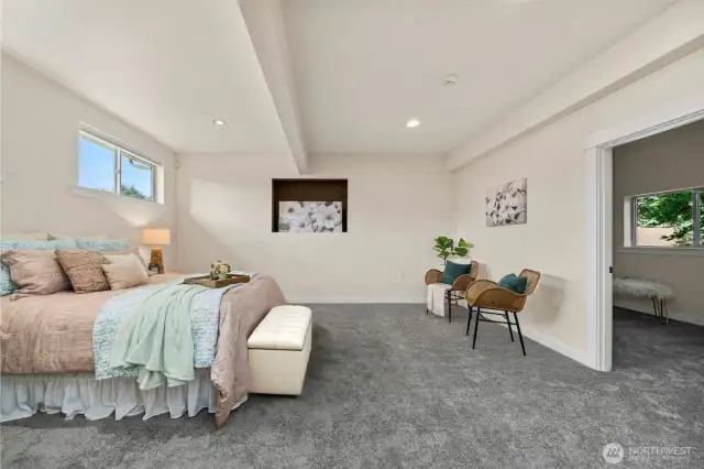 Spacious primary suite!