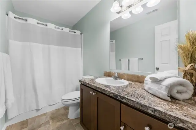 2nd Full bath on upper level