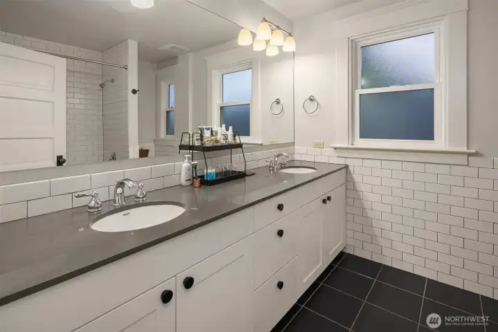 2nd floor bathroom