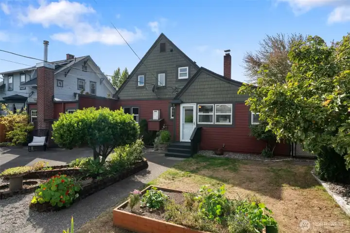 Private outdoor retreat perfect for pets, gardening, or gatherings.