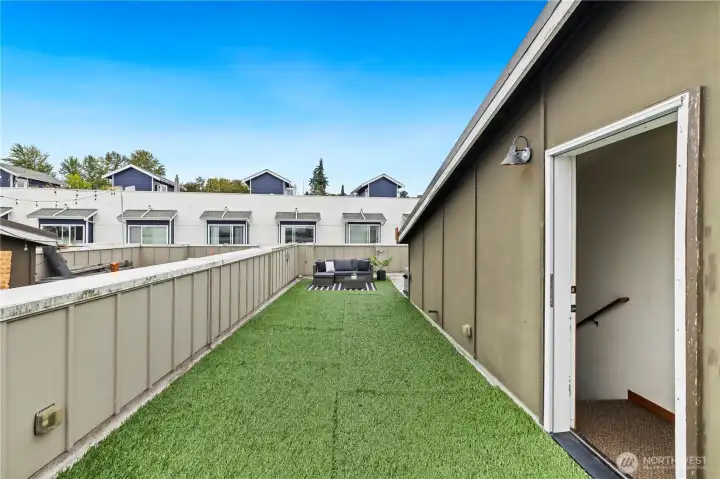 Space for outdoor kitchen or hottub.