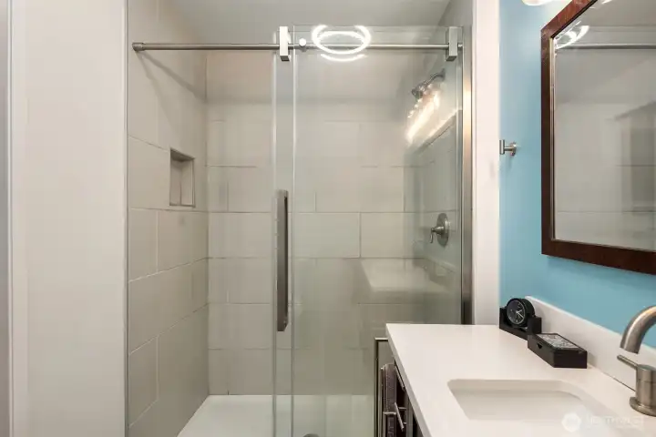 Updated 3/4 bath in 2nd primary suite