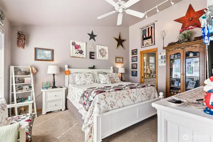 Primary 1 bedroom and en-suite