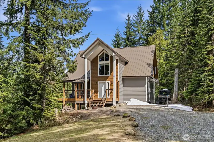 Charming Craftsman Cabin!