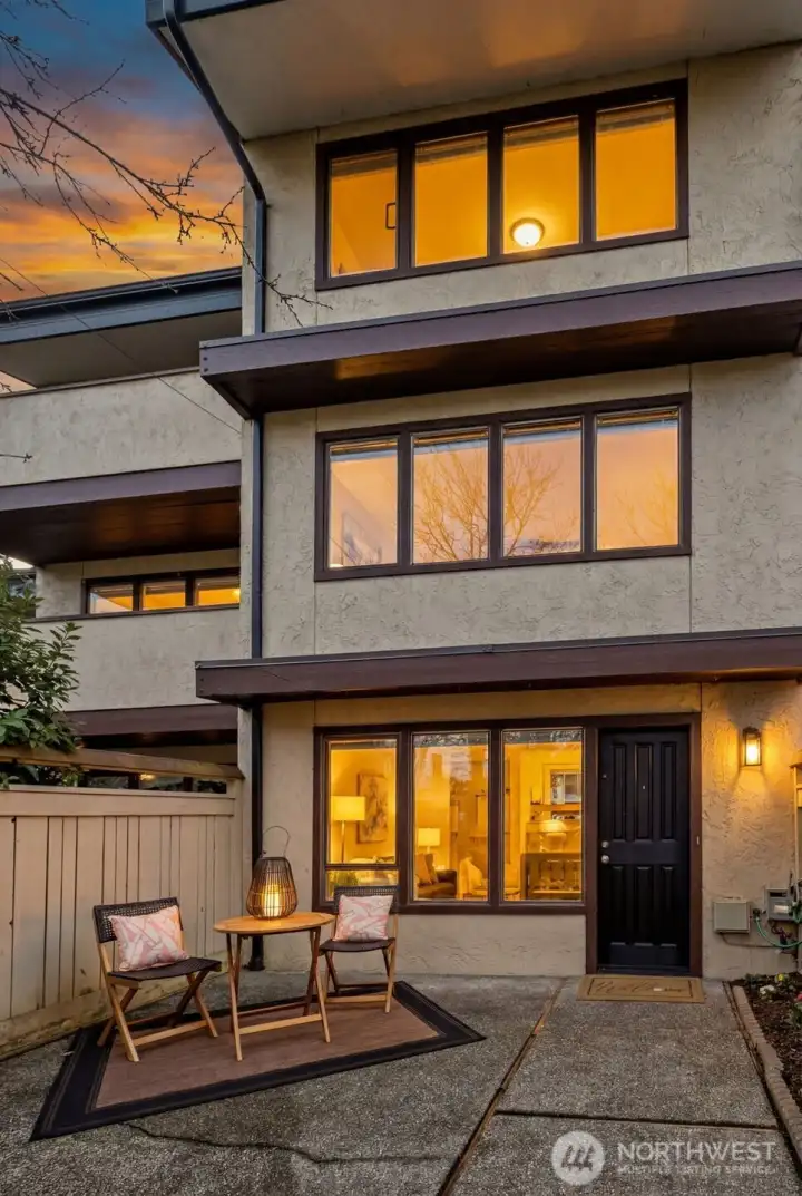 your 3 story townhouse awaits!
