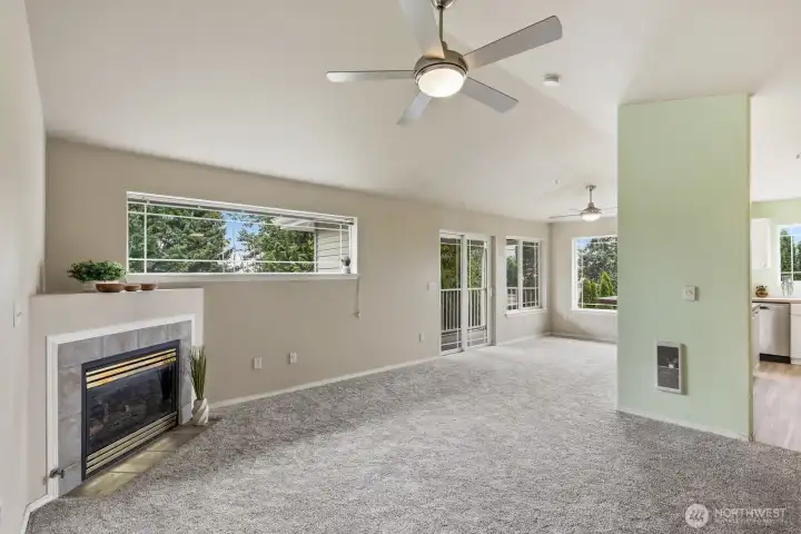 Living room & Dining Room