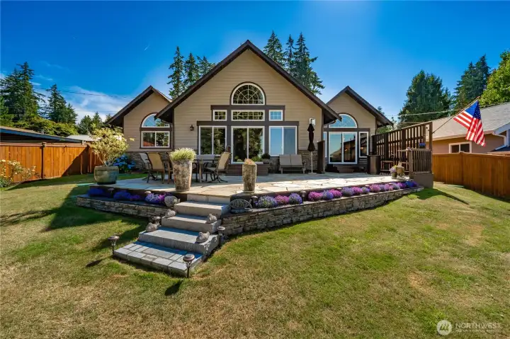 Great oversized patio for hosting all of your lake parties.