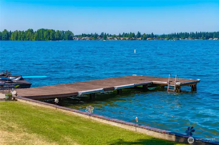 Great dock with plenty of room for all your lake toys.