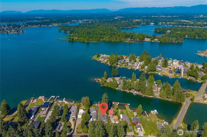 Incredible location on Lake Tapps.