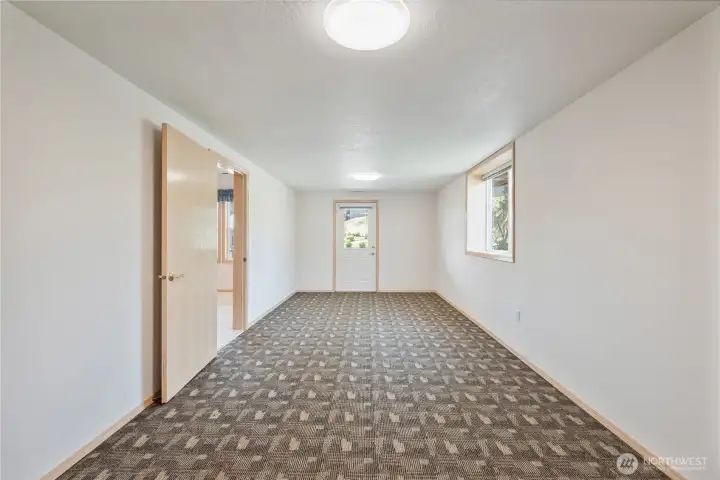 Second additional bonus room with seperate access to the  patio space