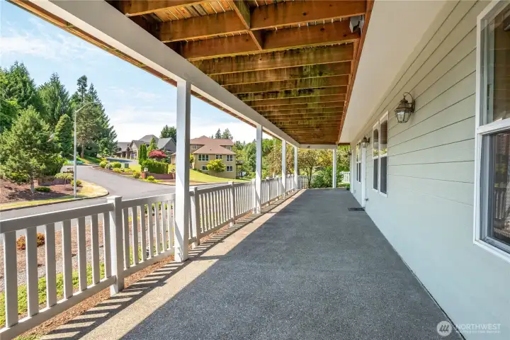 Expansive patio