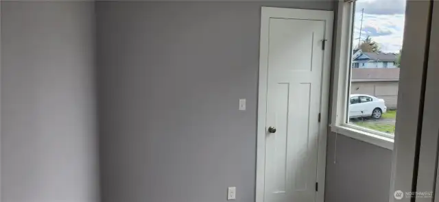 Second bedroom or office