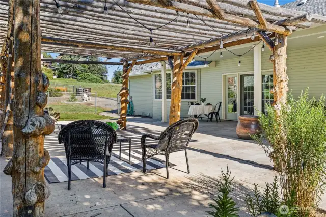 Plenty of room for all your gatherings from small to large.