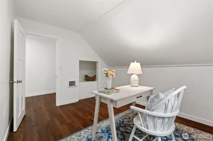 3rd bedroom upstairs