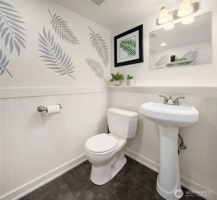 The 3/4 en-suite bath.