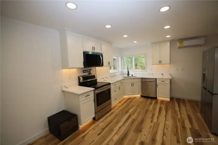 Main - Kitchen