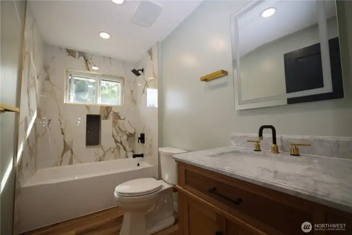 Main - Bath Room