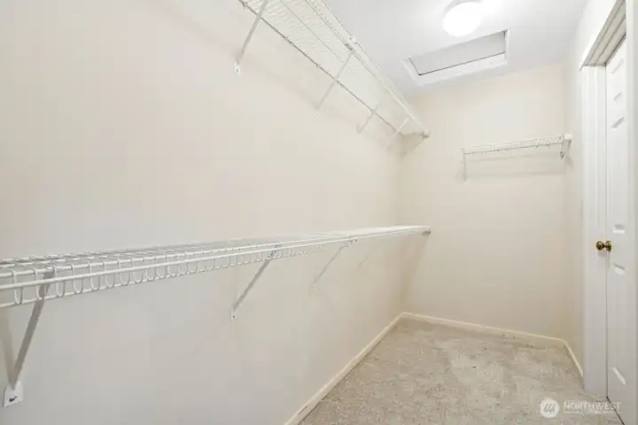 walk-in closet