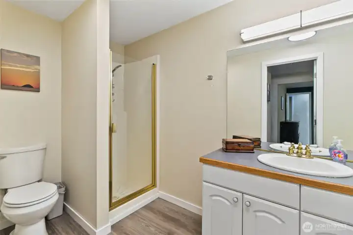 3/4 bath off of primary.