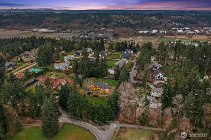 The Tolt Pipeline is just to the left for long walks & bike rides.