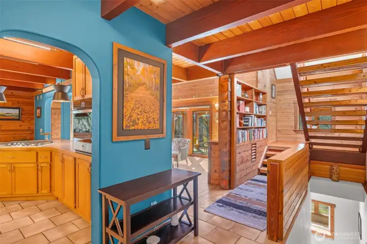 1438 Ann St NE - Interior Entry