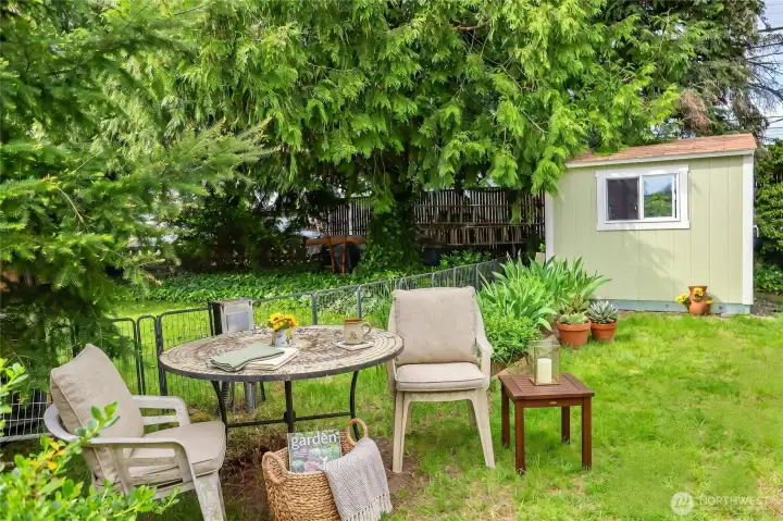 Large storage shed. Virtual furniture.