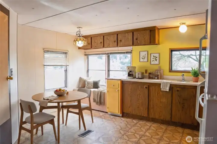 Enjoy an eagles nest view from your kitchen window. Virtual furniture.