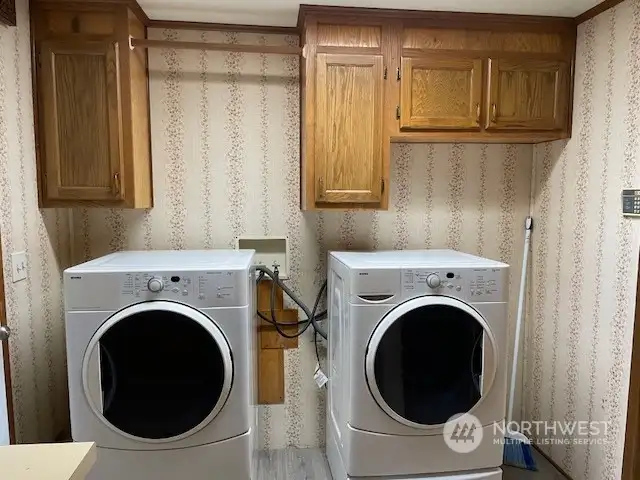 Washer/dryer can stay