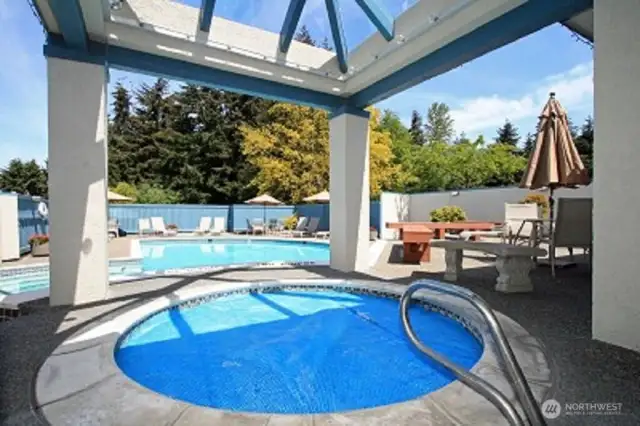 The hottub is heated year round to soothe those aches & pains away.