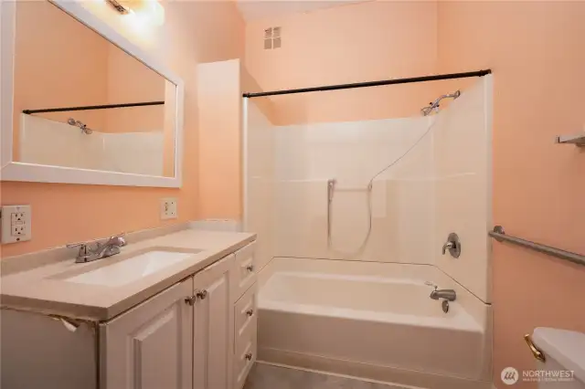 Unit A full bathroom.