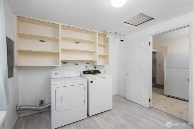 Full w/d available for Unit B.