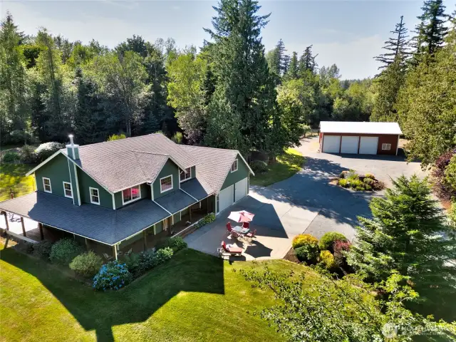 Beautifully crafted home offering 3 bedrooms, 2½ baths, and a spacious bonus room on the first floor—all set within an open and light-filled layout. The heart of the home features a gourmet kitchen flowing effortlessly into a large dining and living area, perfect for family gatherings. Upstairs and out of the way, you'll find another expansive bonus room—ideal as a media room, stay-at-home gym, or guest retreat. With bright, stylish finishes, and a seamless indoor-outdoor connection, this residence delivers room for both work and play in a sophisticated, inviting space.