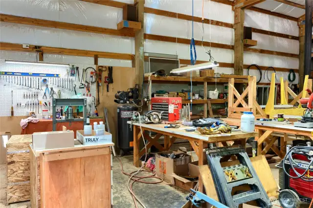 Inside the spacious 1,440 sq ft shop, there’s ample room for woodworking, metalwork, auto projects, or any hands-on hobby. Outfitted with 220V power, the space is ready for heavy-duty tools, welders, or equipment—making it a fully functional workshop, maker space, or storage solution.