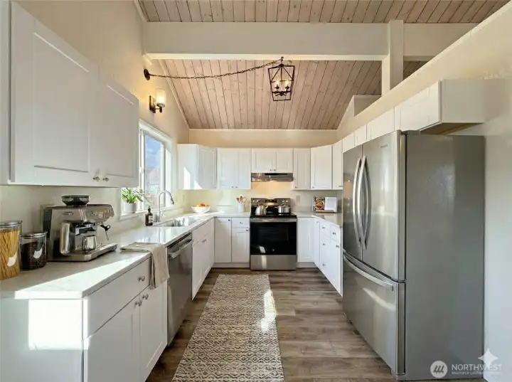 Virtually staged, Fridge not included